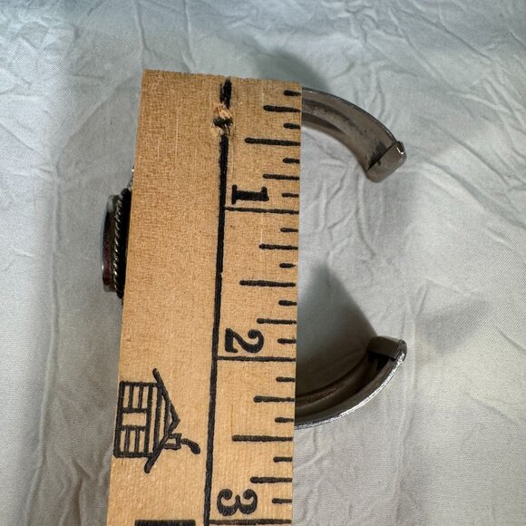 Vintage Silver Cuff Bracelet With Turquoise Stone & Intricate Engravings - Picture 9 of 11